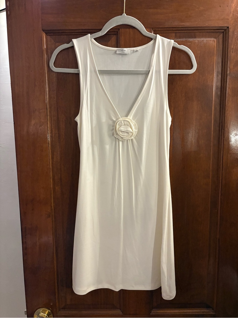 Aritzia Wilfred Cream Sleeveless V-Neck Shift Dress with Rosette